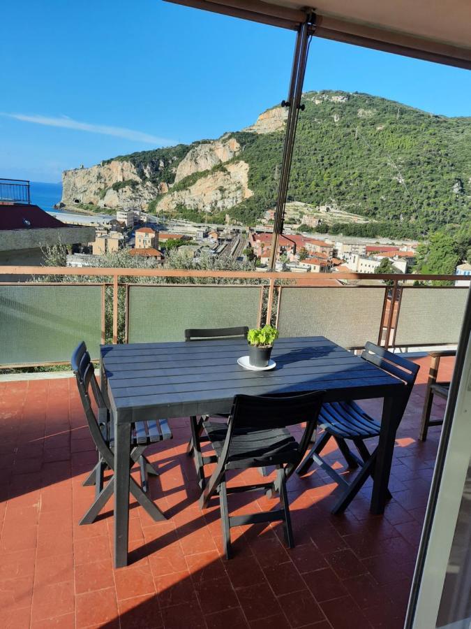 Casa Matilde - Appartamento Vista Mare - Con Posto Auto Finale Ligure Exterior foto