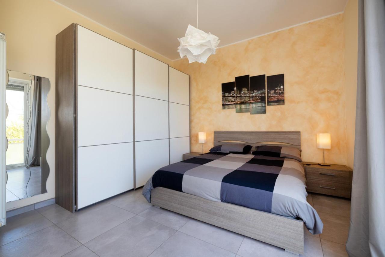 Casa Matilde - Appartamento Vista Mare - Con Posto Auto Finale Ligure Exterior foto