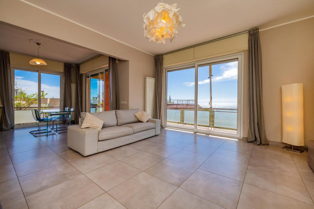 Casa Matilde - Appartamento Vista Mare - Con Posto Auto Finale Ligure Exterior foto